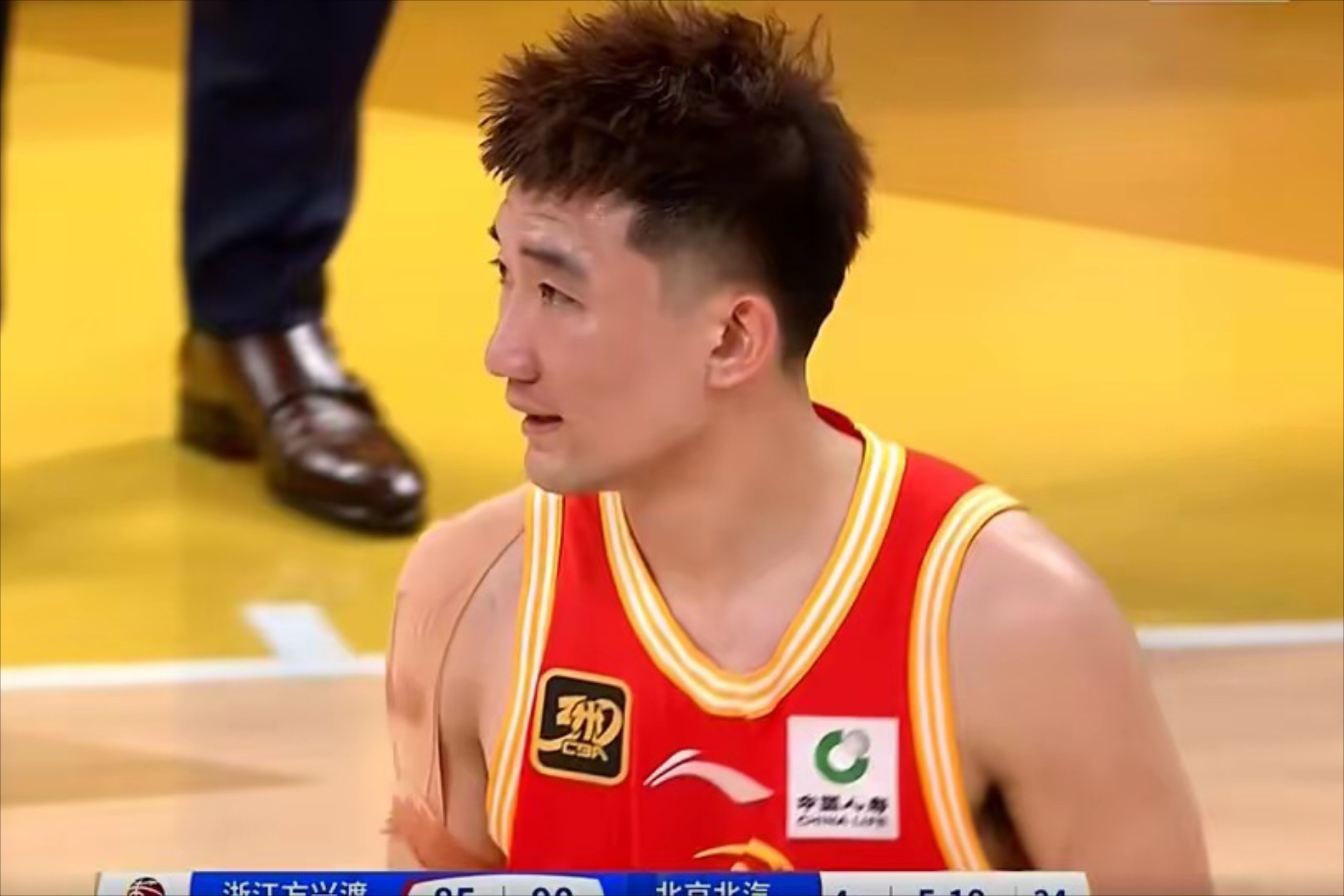 CBA季后赛冲刺阶段走向成谜；皇家社会遗憾出局；气氛紧张；球探报告显示潜力的简单介绍